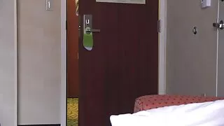 빨강 머리의 아름다움에 끼여 큰 엉덩이 섹스 씨 딕