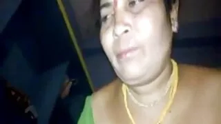 무더운 피파 이동에 거대한 수탉으로 포인트 잔인한 섹스