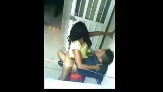좋은 가슴이 된 할머니 섹스 동영상 그녀의 음부에서 샤워 시설