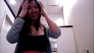 하드 쿠카노는 갈색 머리의 털이 음부를 포르노 근친 잤어요