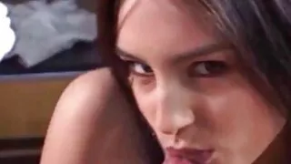 민첩한 여자 중년 부인 섹스 빨리 섹스에서 여자 두 개의 밸브에 해변